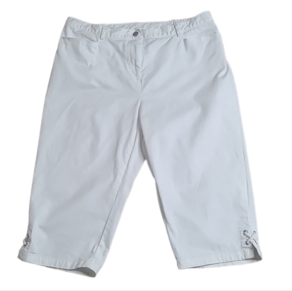 Ruby Rd. White Capris - Picture 4 of 9